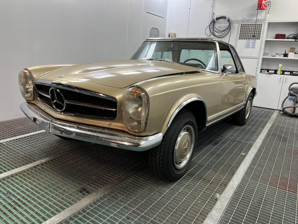 Mercedes Pagode 230Sl avant restauration de carrosserie chez ANG Automotive
